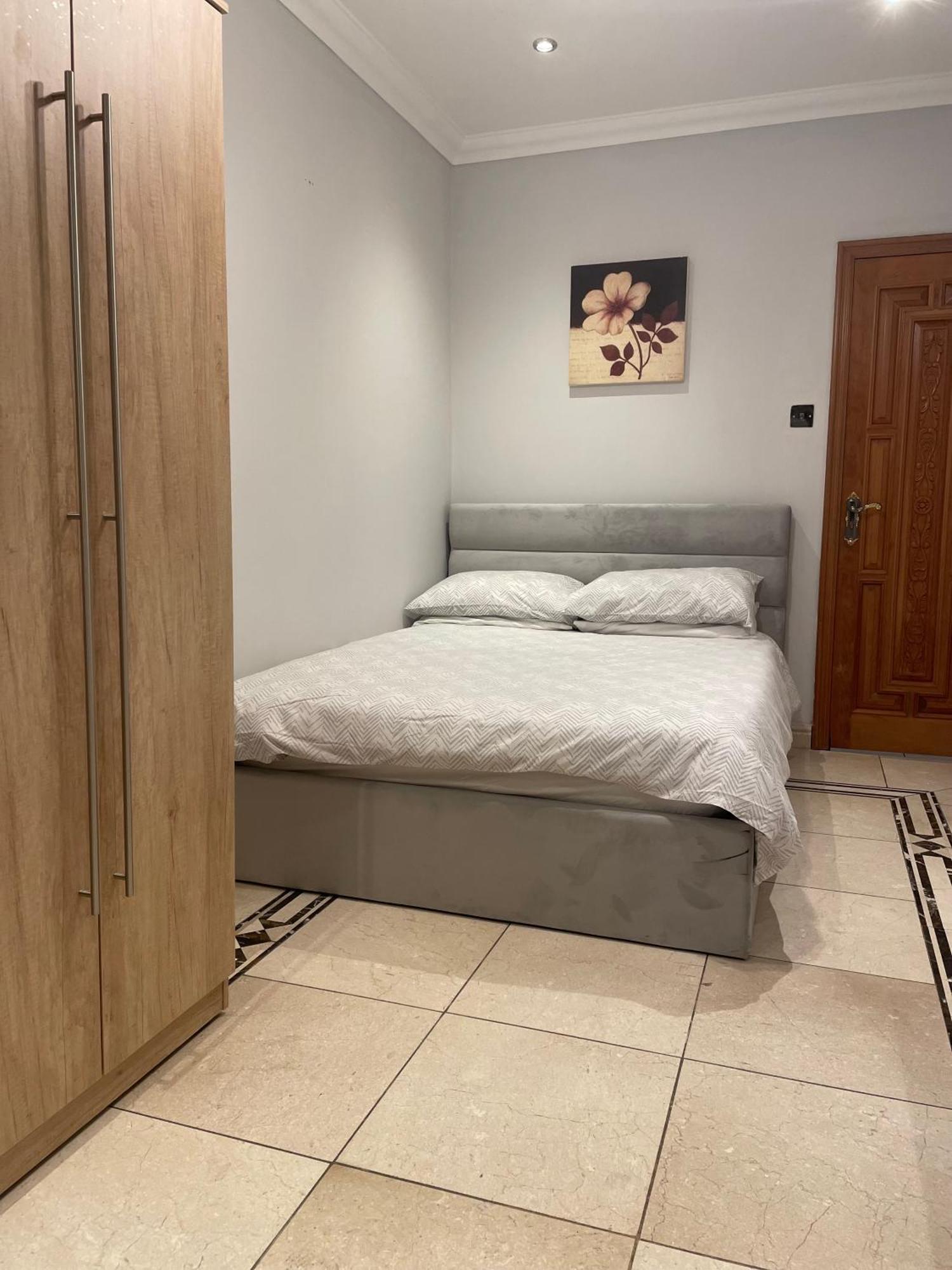 North London Studio Apartment Экстерьер фото