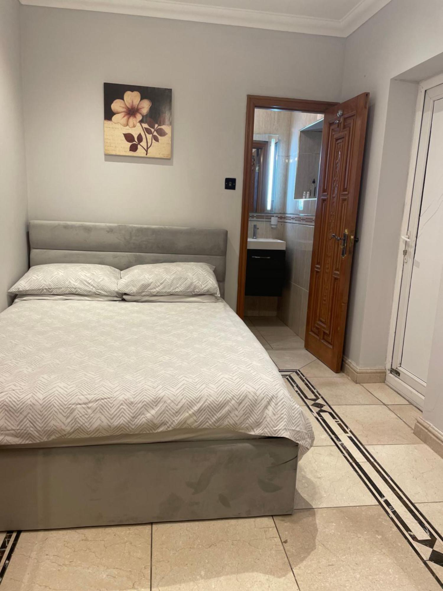 North London Studio Apartment Экстерьер фото