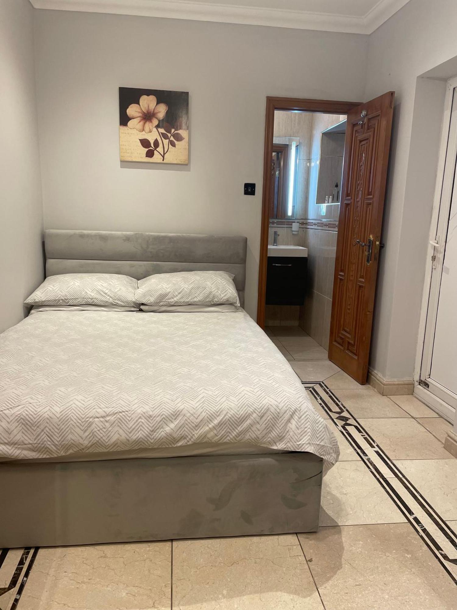 North London Studio Apartment Экстерьер фото