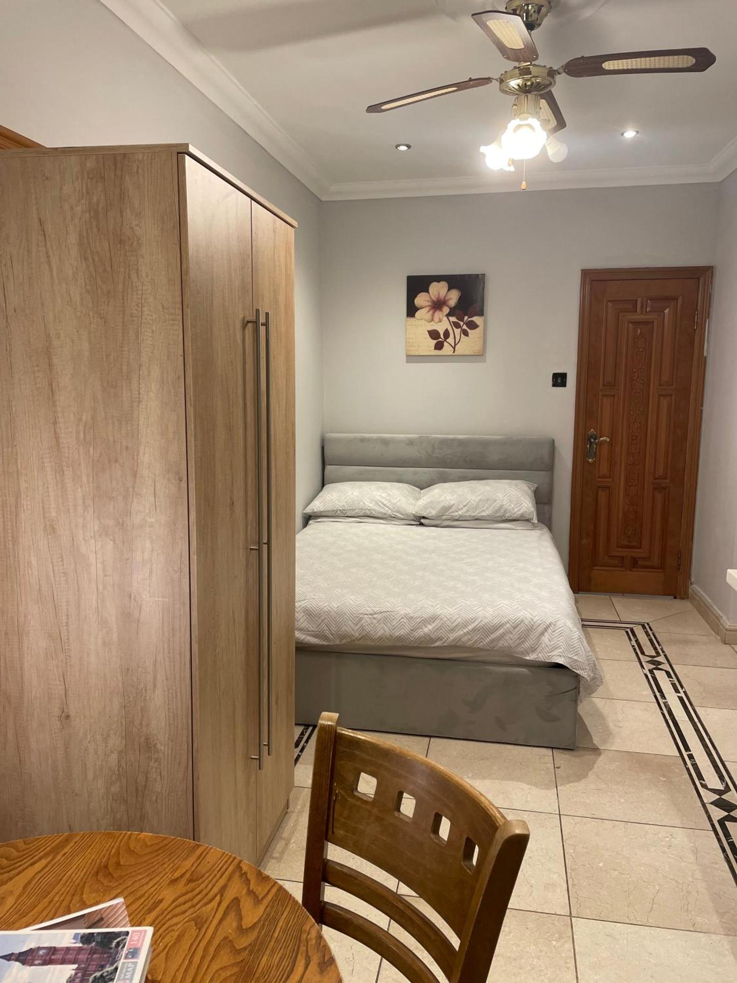 North London Studio Apartment Экстерьер фото