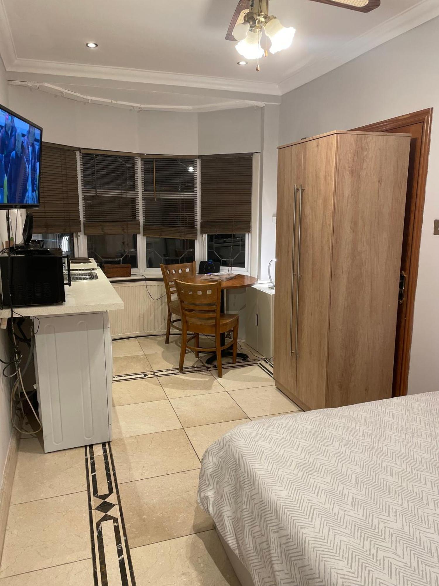 North London Studio Apartment Экстерьер фото